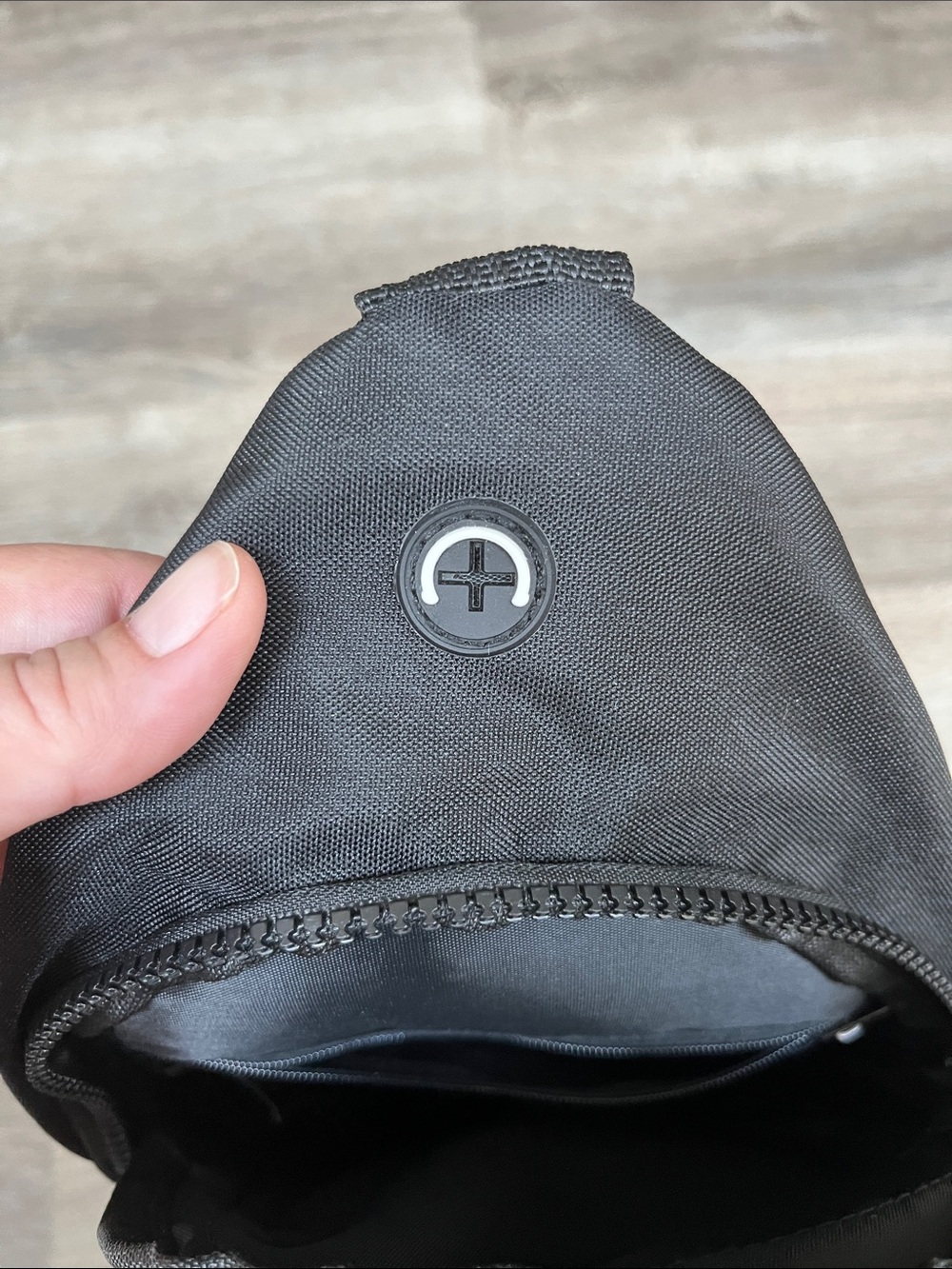 Black Crossbody Sling Bag - Picture 3 of 4